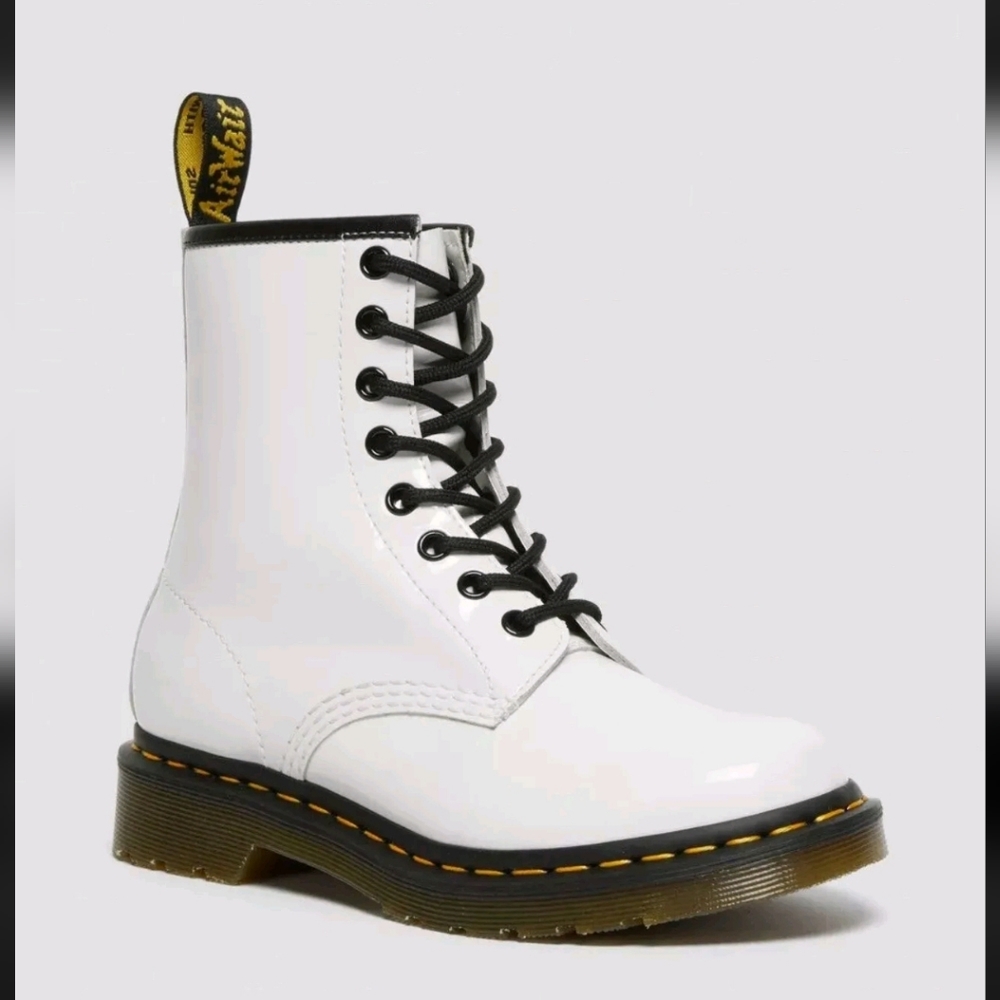 Dr. Martens 1460 PATENT LEATHER LACE UP air walk BOOTS size 10 New!